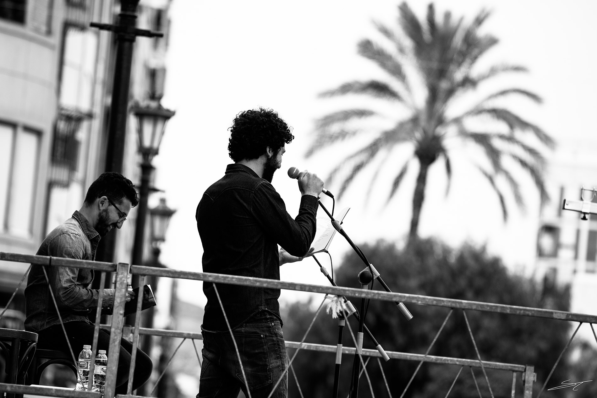 marwan y samir en la feria del libro de cieza en un recital concierto murcia equipos de sonido e iluminacion musica en directo